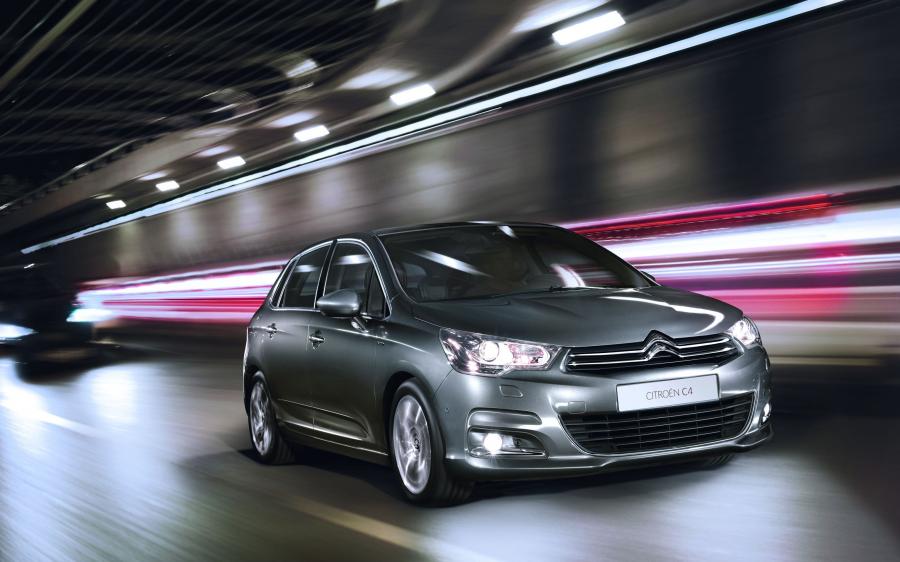  Citroen C4 2010 года  (фото 99 из 147)